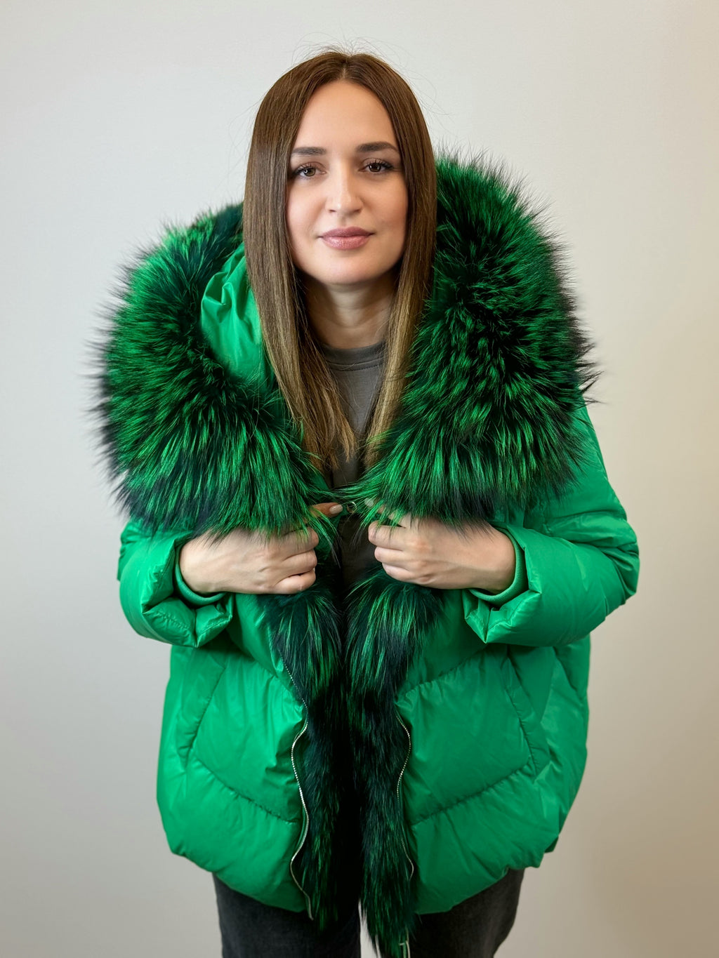 куртка 009 💚 Женская зимняя куртка с мехом Green Grace