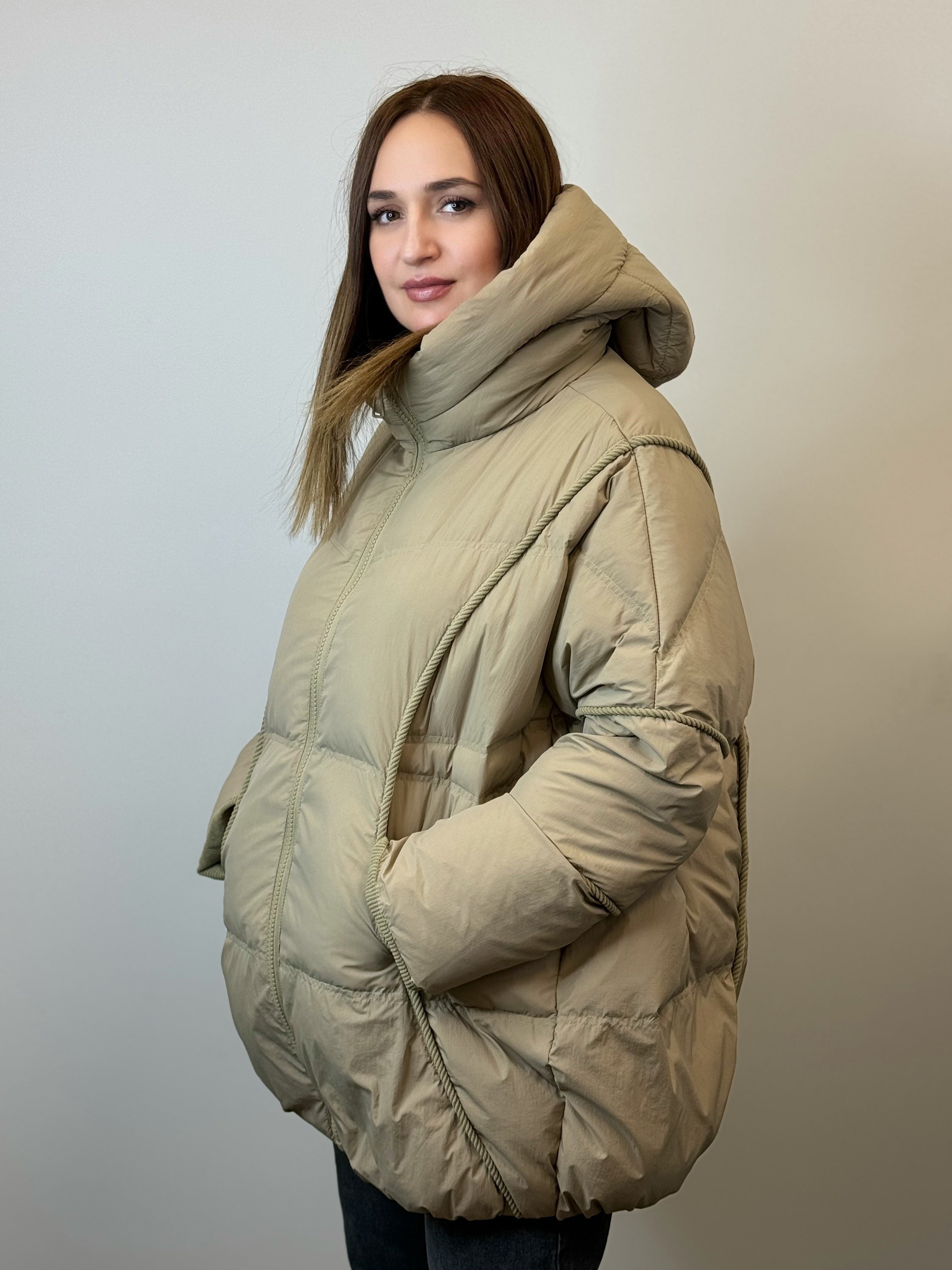 куртка 023 Женская зимняя куртка с капюшоном Soft Beige Glow